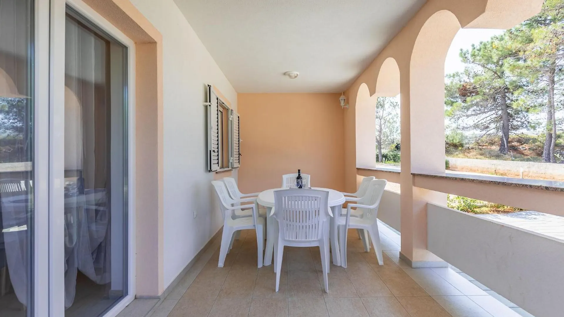 Ana Maria Villa Vir Holiday home